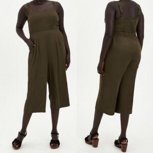 Torrid Olive green pinafore jumpsuit capri length 6X